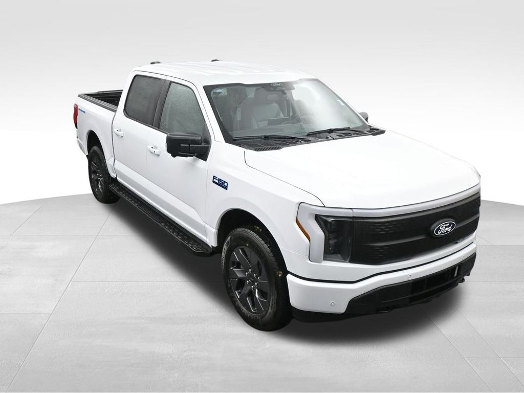 2025 Ford F-150 Lightning Flash