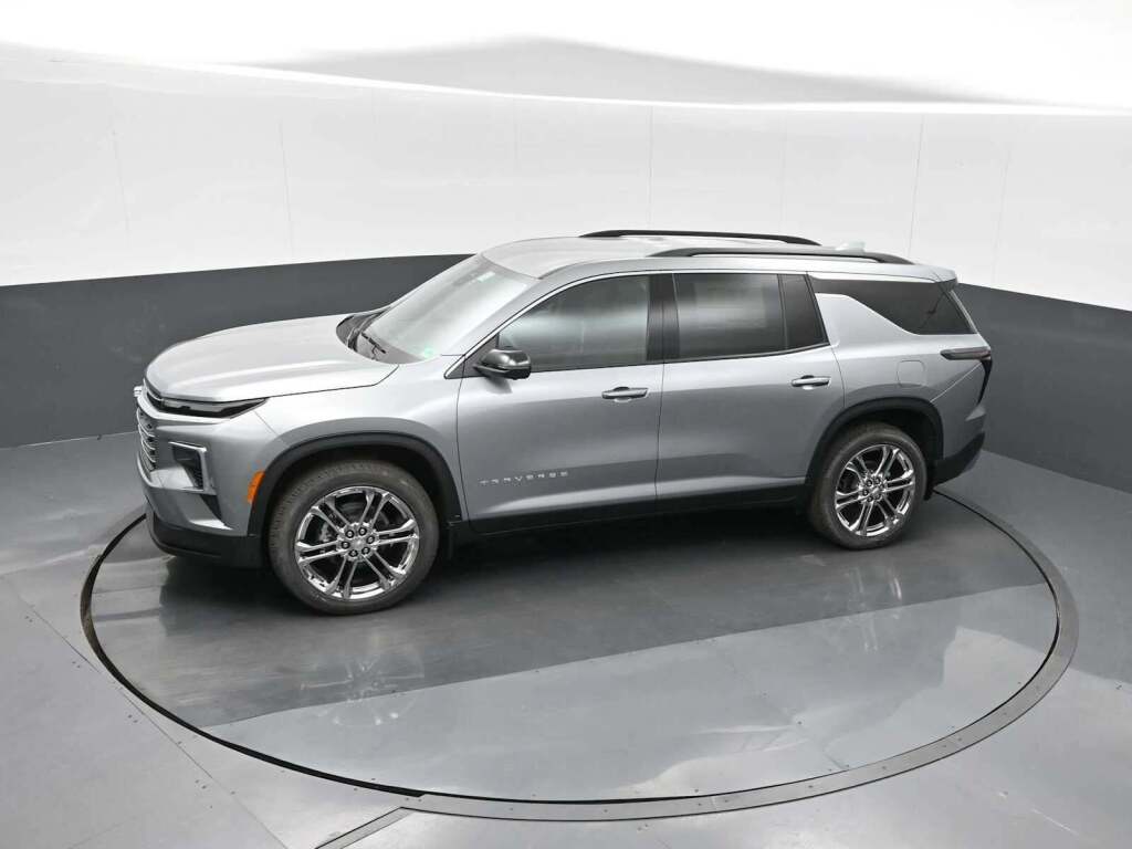 2025 Chevrolet Traverse AWD LT