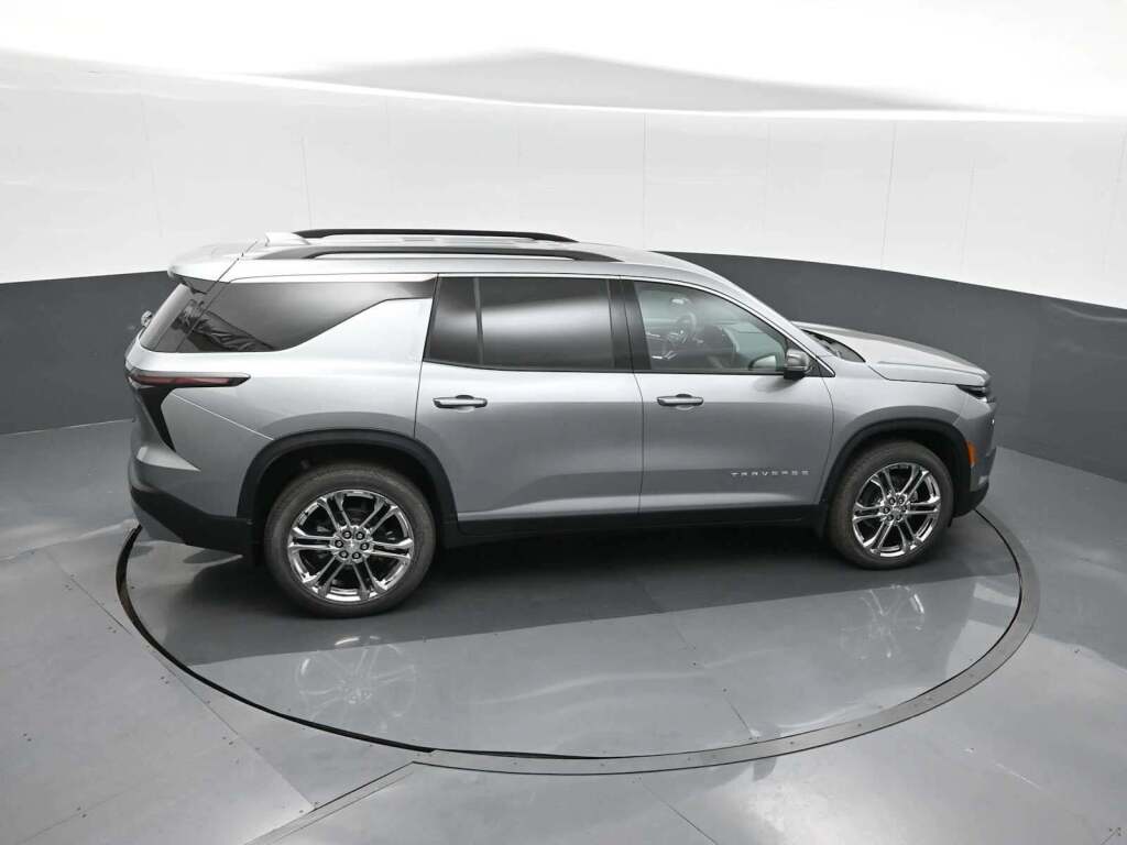 2025 Chevrolet Traverse AWD LT