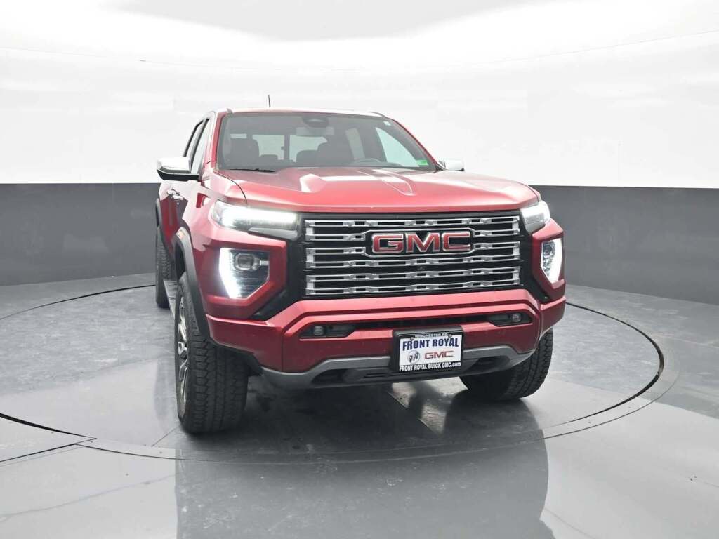 2023 GMC Canyon 4WD Crew Cab Short Box Denali
