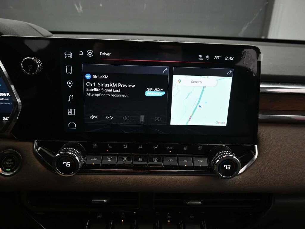 2023 GMC Canyon 4WD Crew Cab Short Box Denali