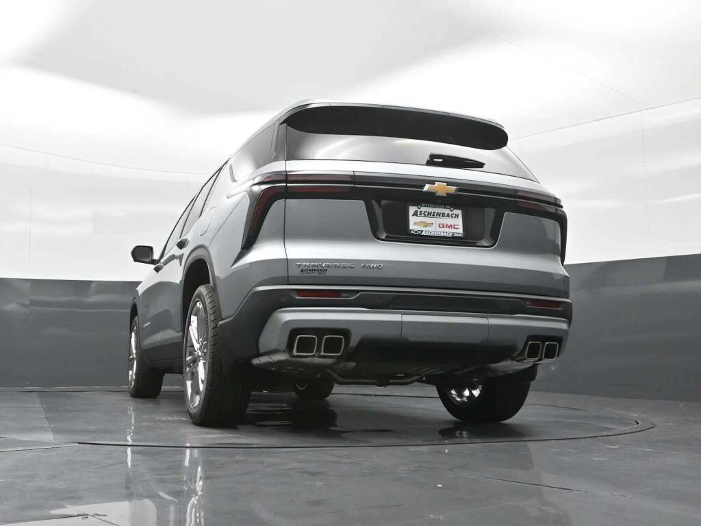 2025 Chevrolet Traverse AWD LT