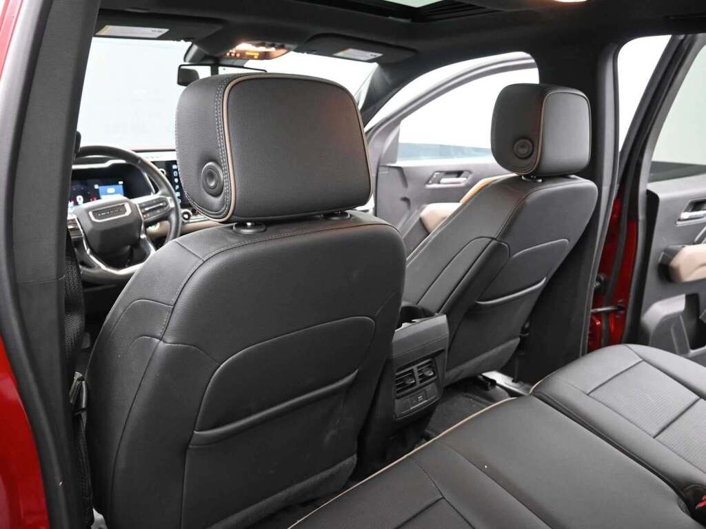 2023 GMC Canyon 4WD Crew Cab Short Box Denali