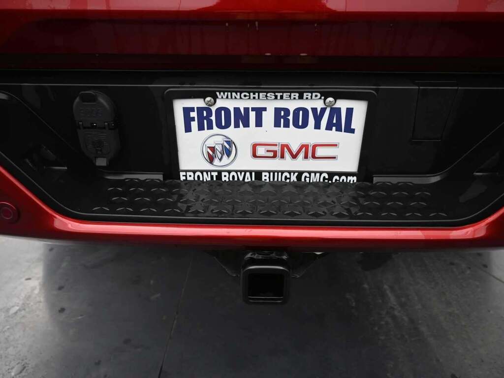 2023 GMC Canyon 4WD Crew Cab Short Box Denali