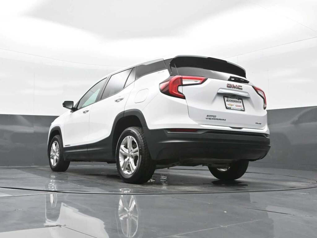 2022 GMC Terrain AWD SLE