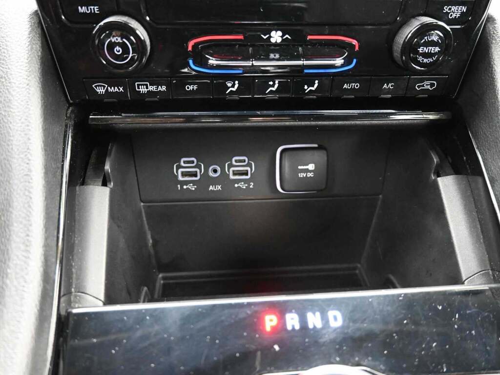 2023 Jeep Grand Cherokee L Laredo 4x4