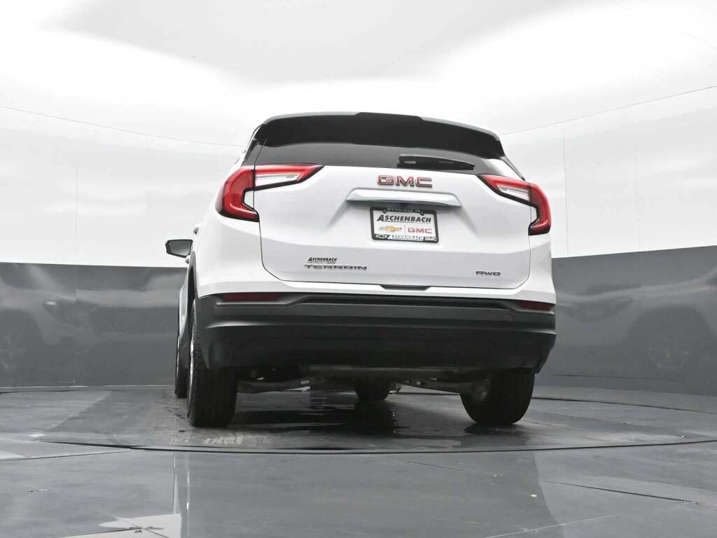 2022 GMC Terrain AWD SLE