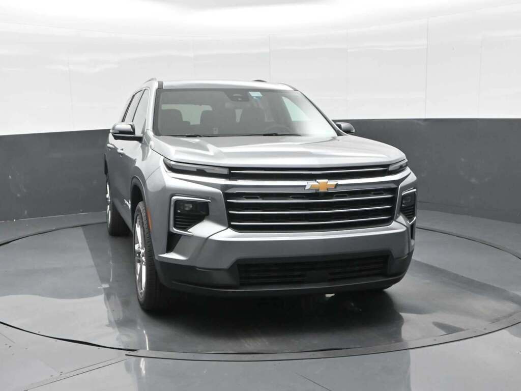 2025 Chevrolet Traverse AWD LT