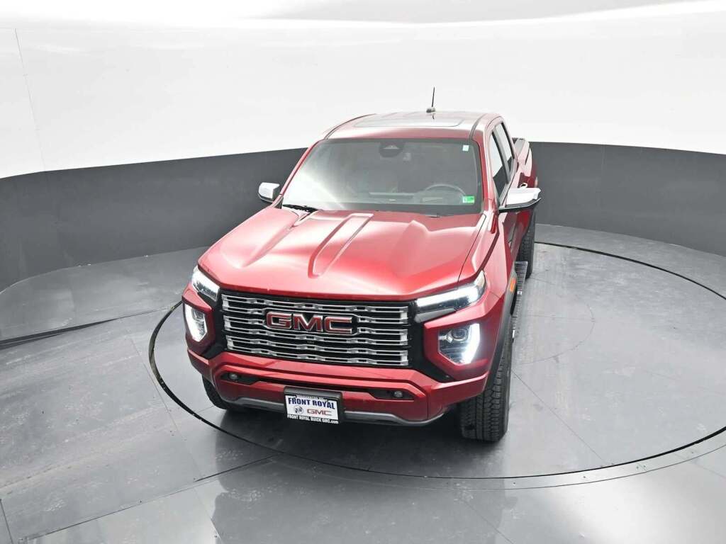 2023 GMC Canyon 4WD Crew Cab Short Box Denali