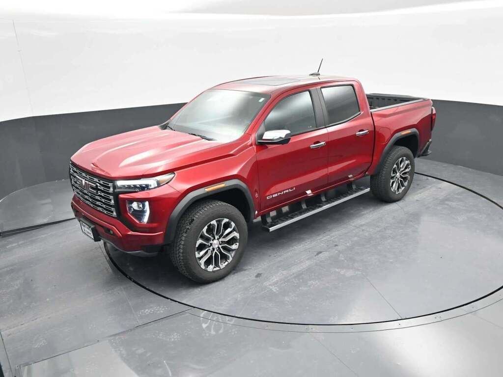 2023 GMC Canyon 4WD Crew Cab Short Box Denali