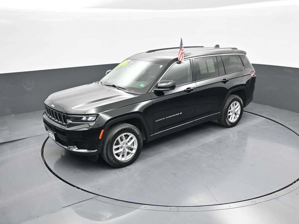 2023 Jeep Grand Cherokee L Laredo 4x4