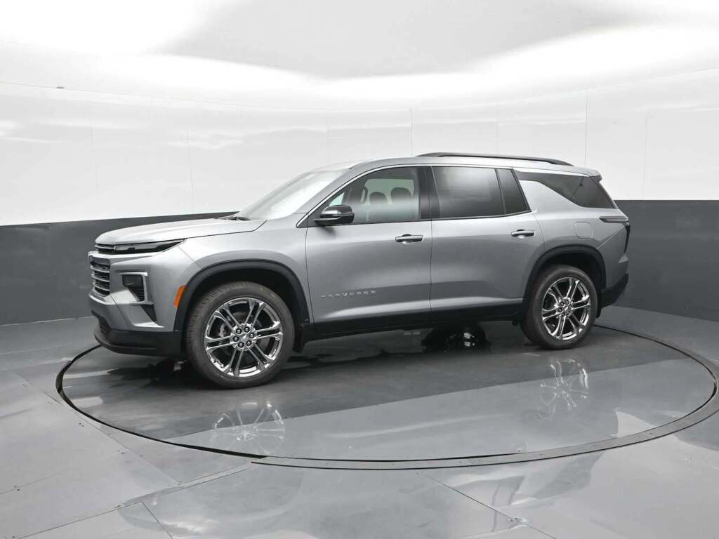 2025 Chevrolet Traverse AWD LT