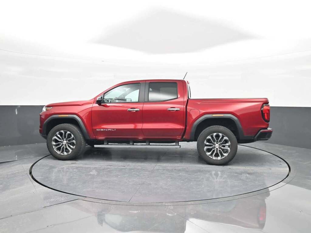 2023 GMC Canyon 4WD Crew Cab Short Box Denali