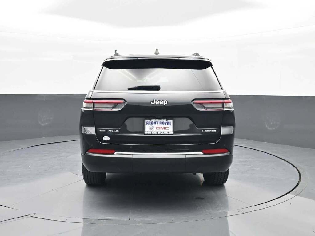 2023 Jeep Grand Cherokee L Laredo 4x4