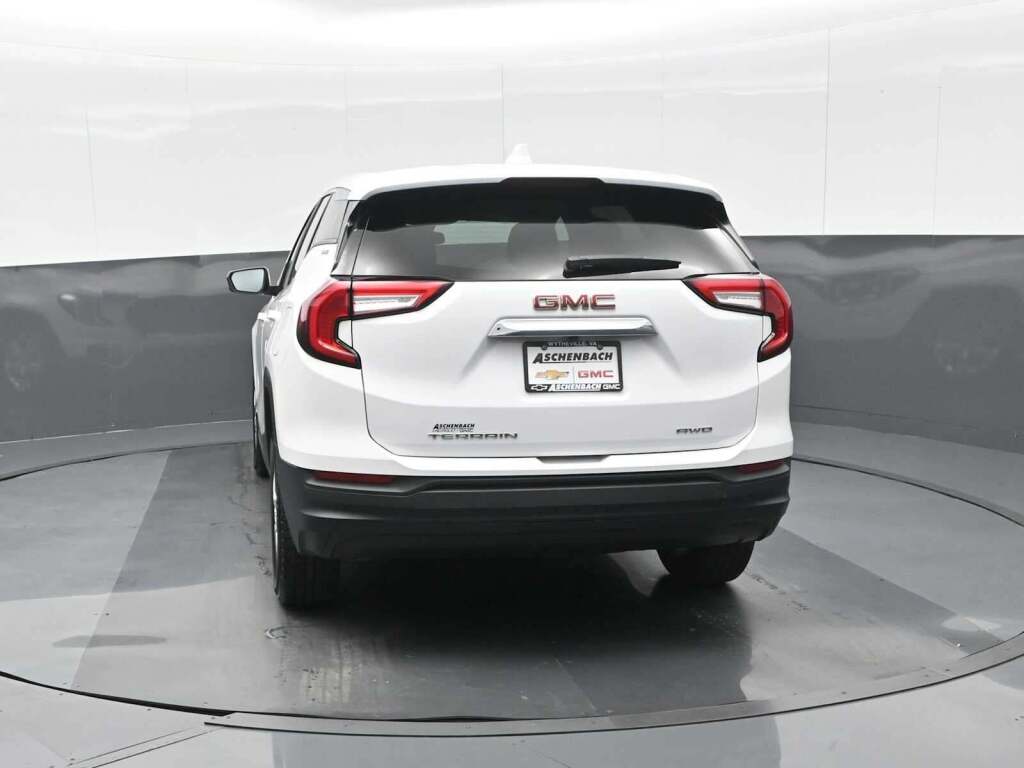 2022 GMC Terrain AWD SLE