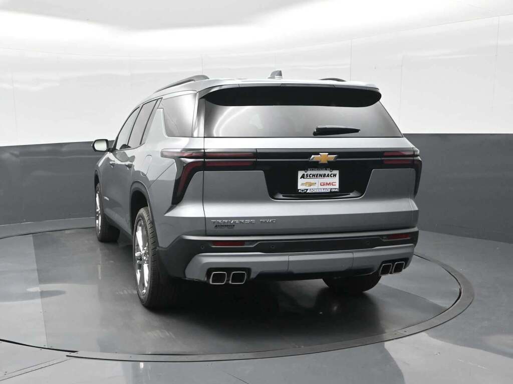 2025 Chevrolet Traverse AWD LT