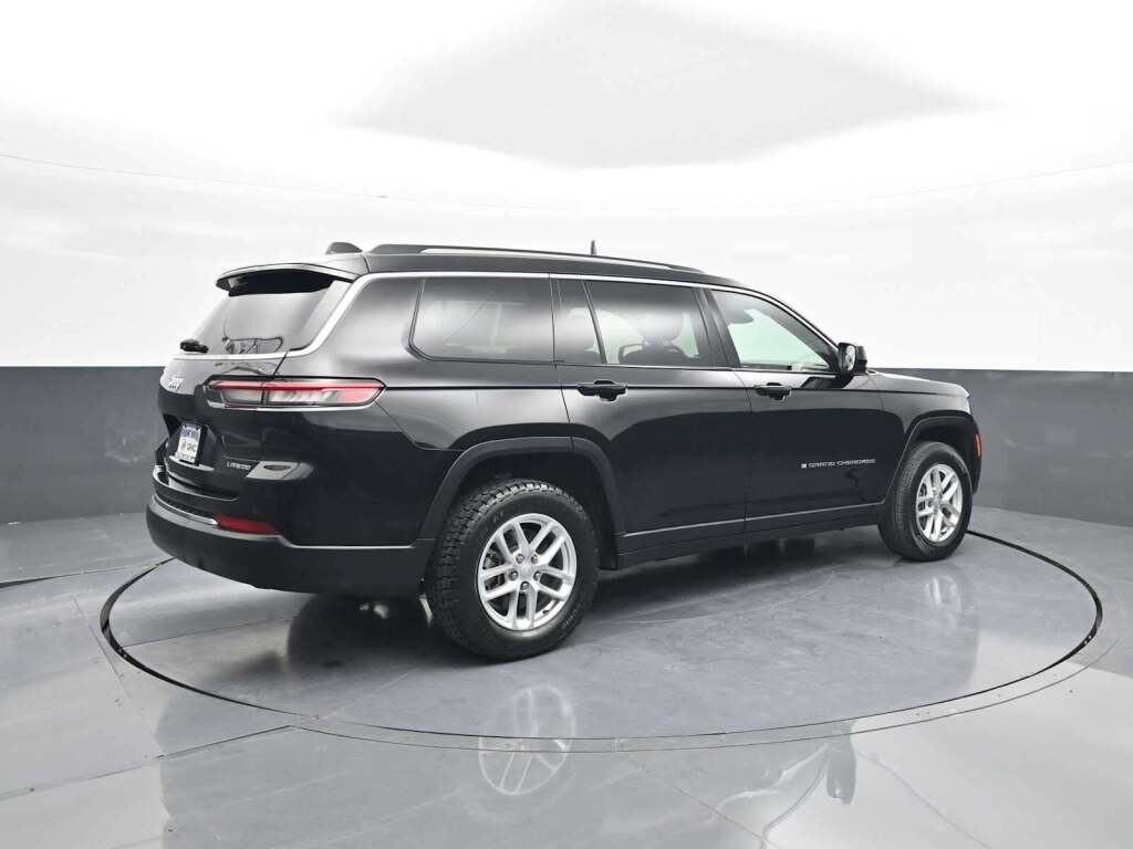 2023 Jeep Grand Cherokee L Laredo 4x4