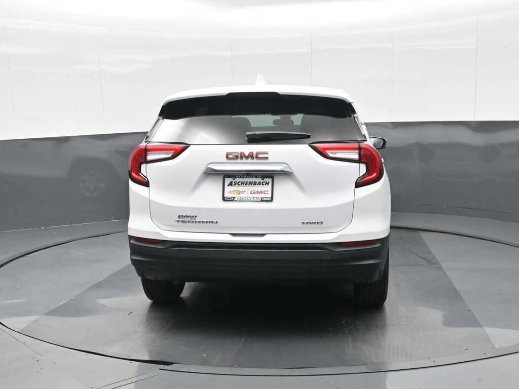 2022 GMC Terrain AWD SLE