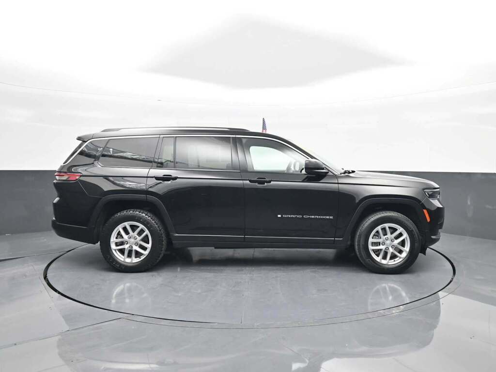 2023 Jeep Grand Cherokee L Laredo 4x4