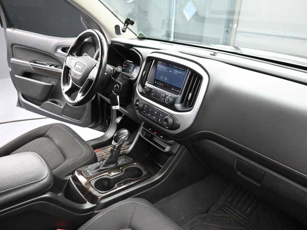 2022 GMC Canyon 2WD Crew Cab Short Box Elevation