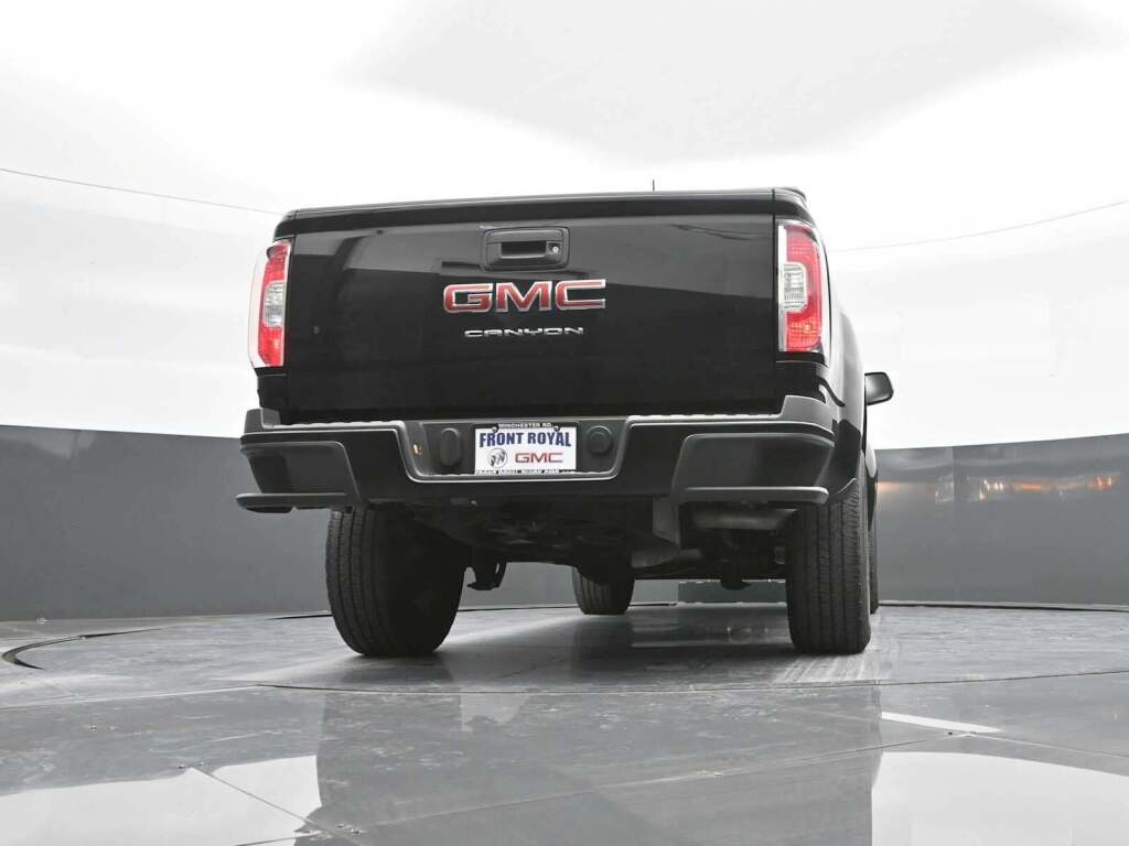 2022 GMC Canyon 2WD Crew Cab Short Box Elevation