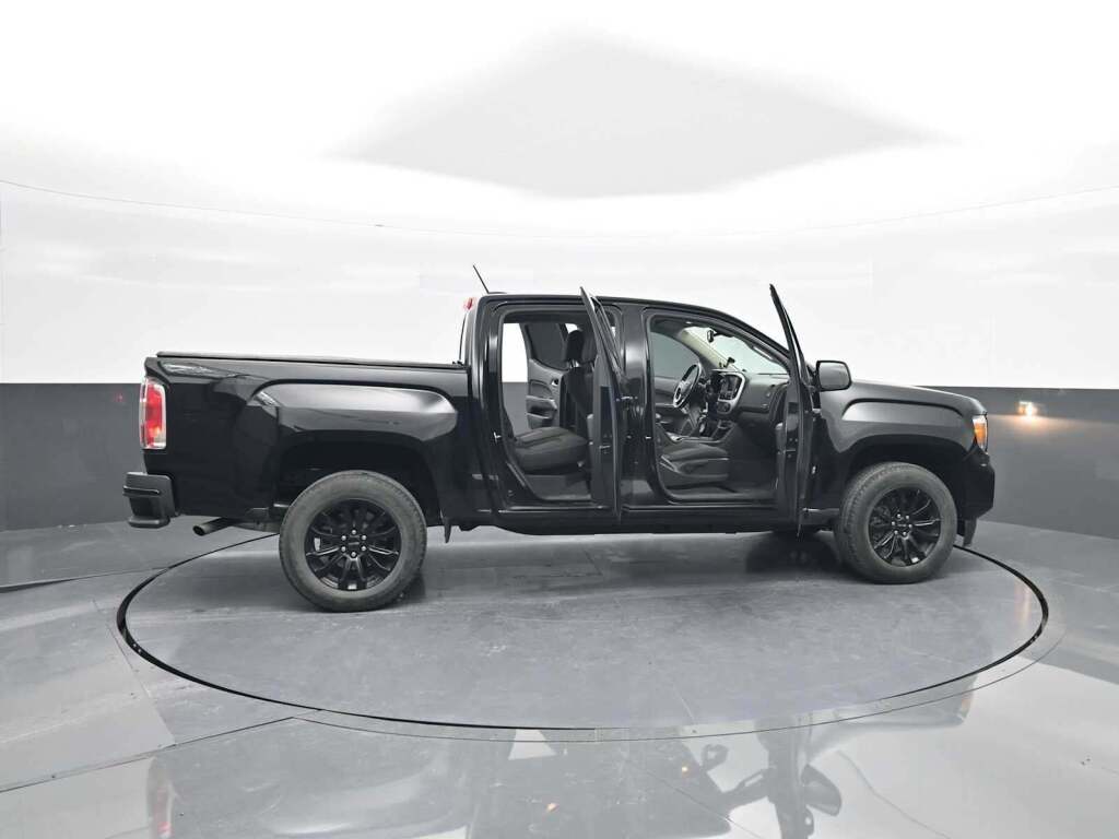 2022 GMC Canyon 2WD Crew Cab Short Box Elevation
