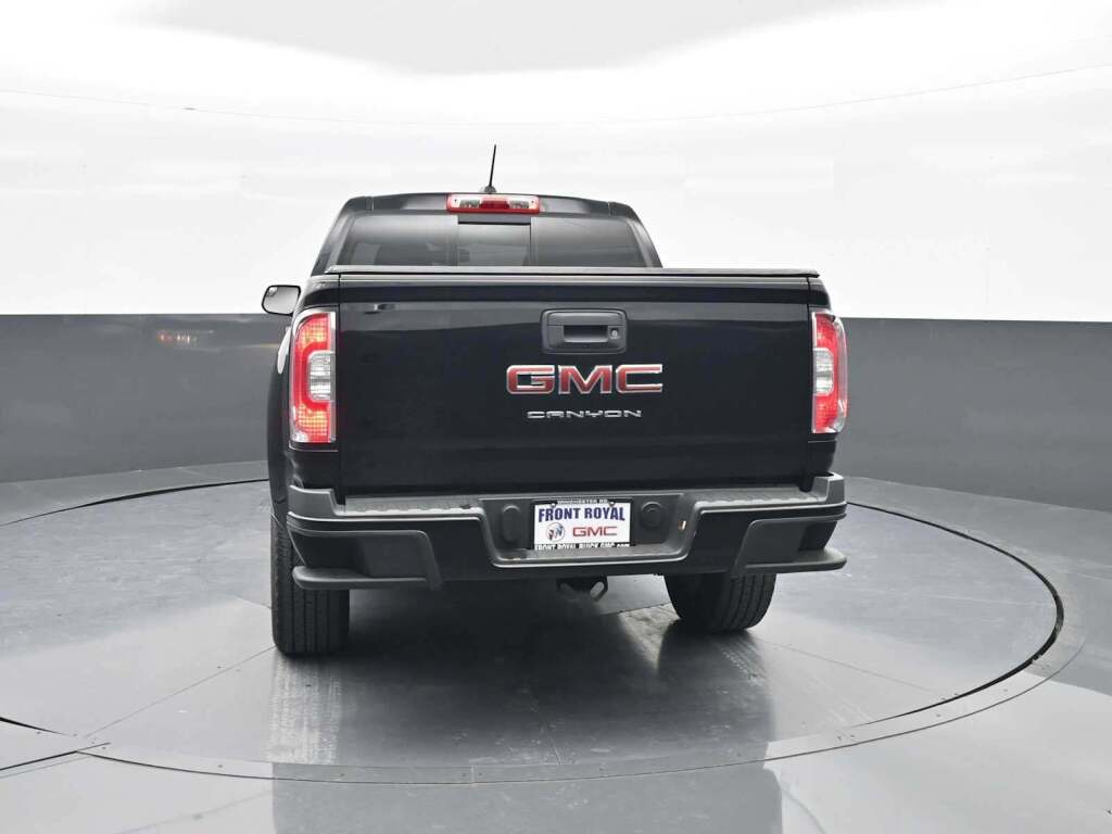 2022 GMC Canyon 2WD Crew Cab Short Box Elevation