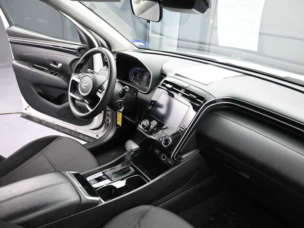 2023 Hyundai Tucson SE