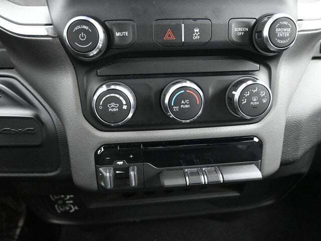 2024 Ram 3500 Big Horn Crew Cab 4x4 8' Box