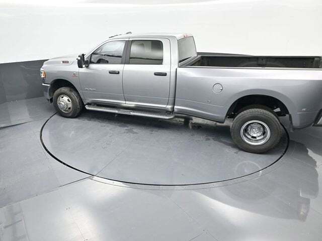 2024 Ram 3500 Big Horn Crew Cab 4x4 8' Box