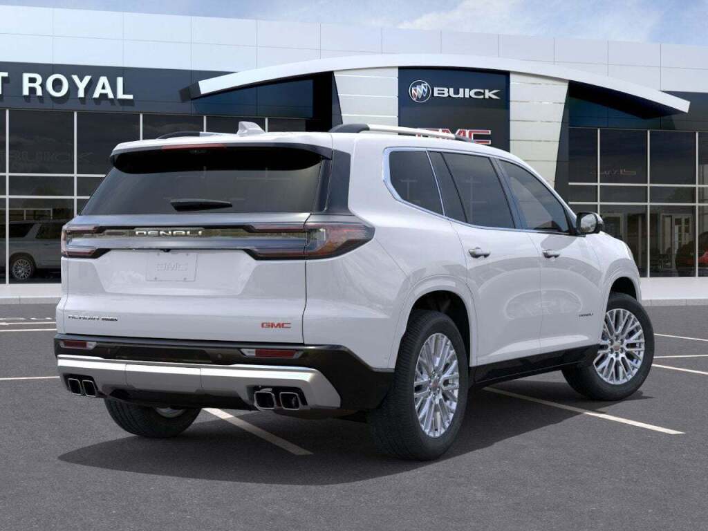 2026 GMC Acadia Denali AWD