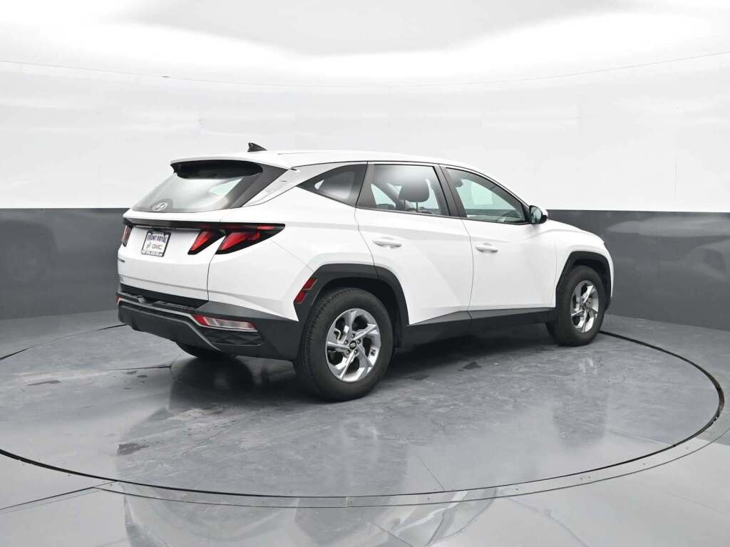 2023 Hyundai Tucson SE