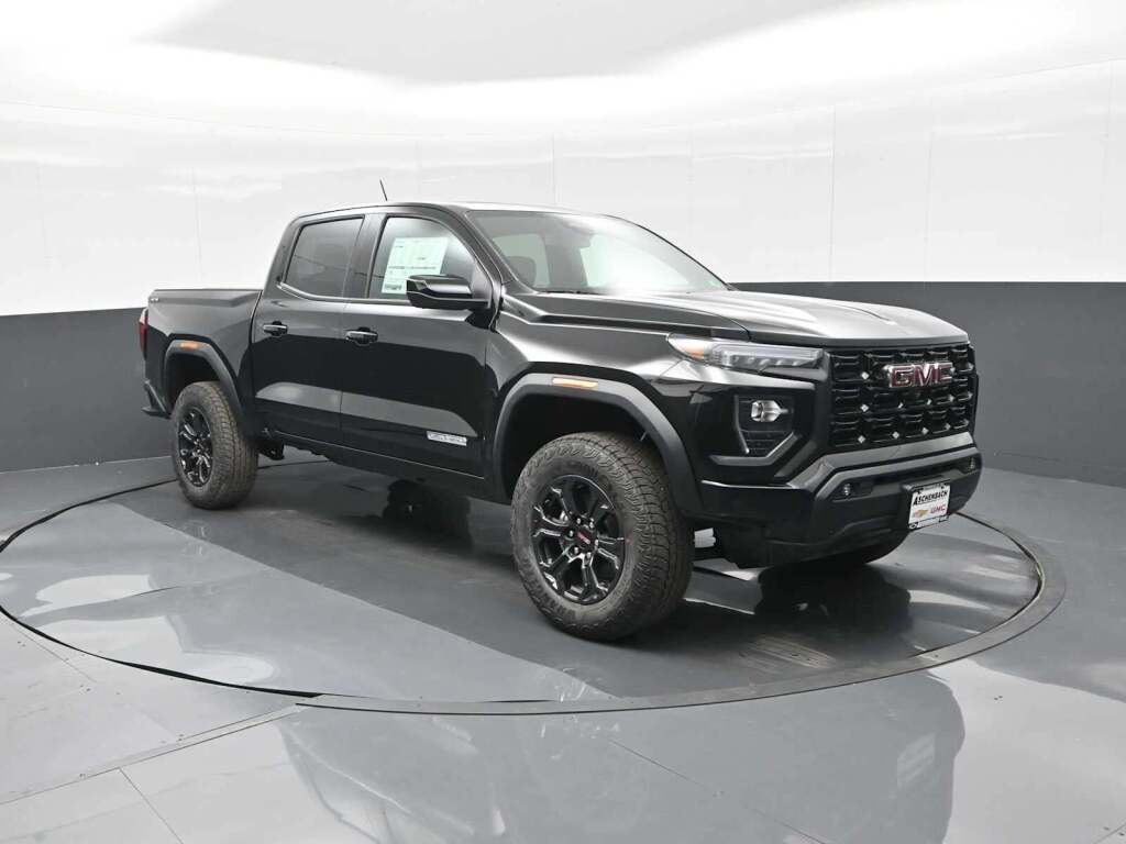 2025 GMC Canyon Elevation's photo