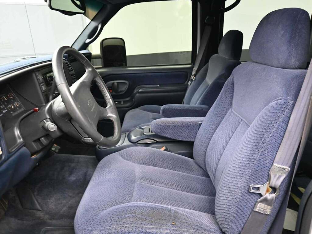 1997 Chevrolet Suburban 2500 