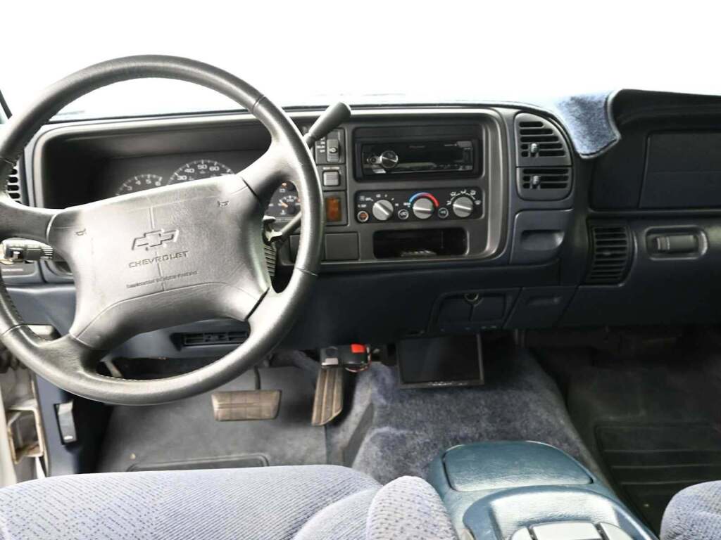 1997 Chevrolet Suburban 2500 