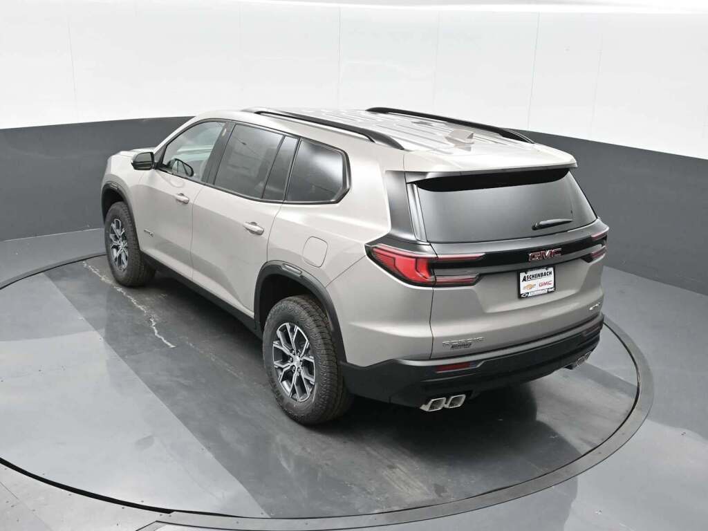 2026 GMC Acadia AT4 AWD
