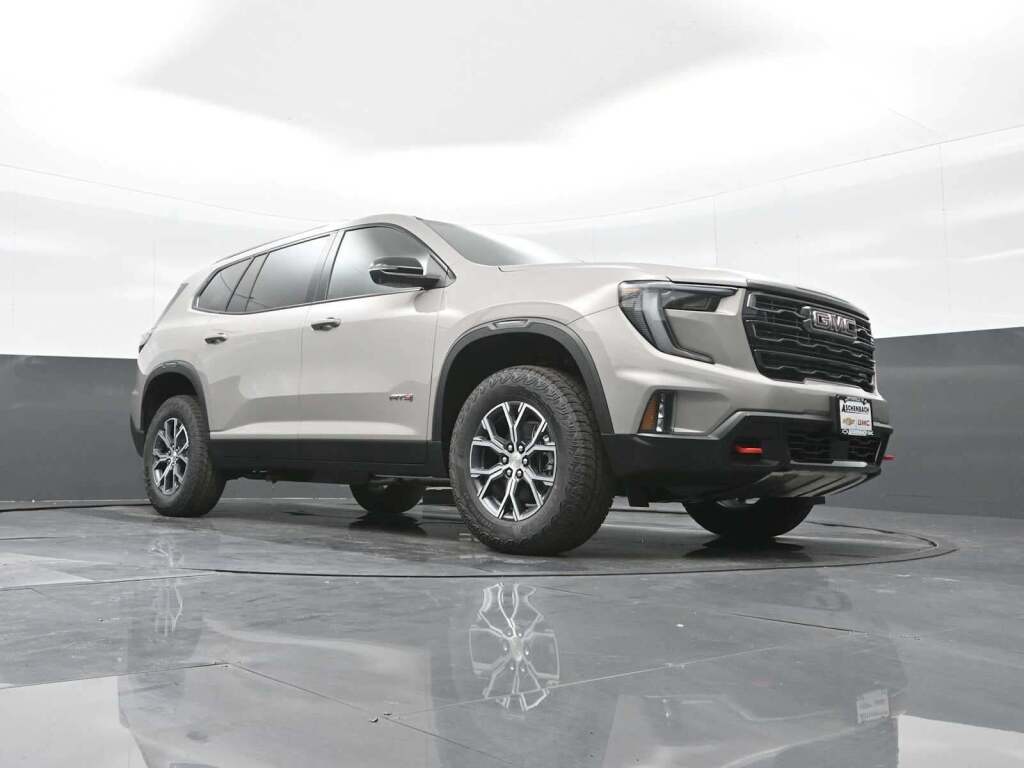 2026 GMC Acadia AT4 AWD