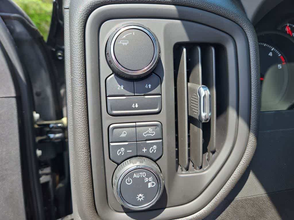 2025 Chevrolet Silverado 2500HD Custom