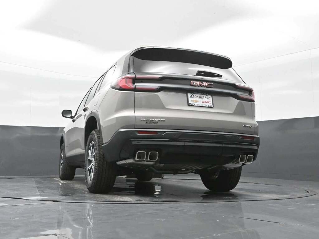 2026 GMC Acadia AT4 AWD