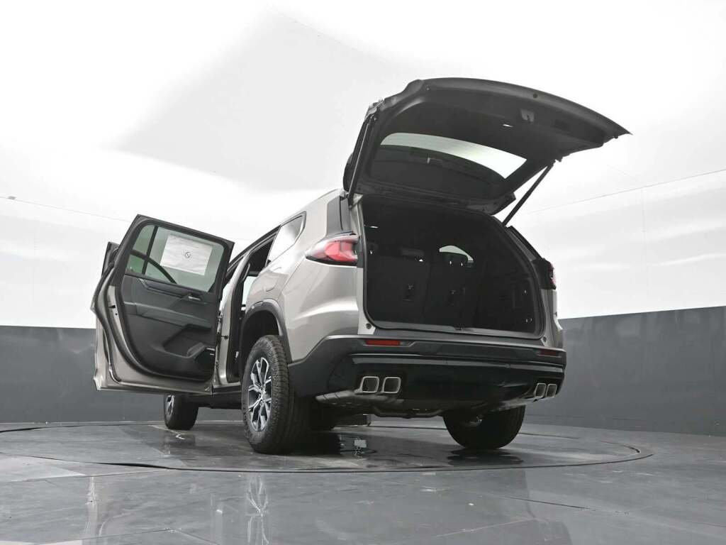 2026 GMC Acadia AT4 AWD