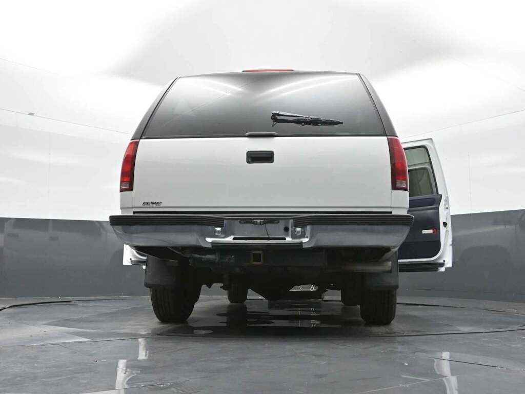 1997 Chevrolet Suburban 2500 