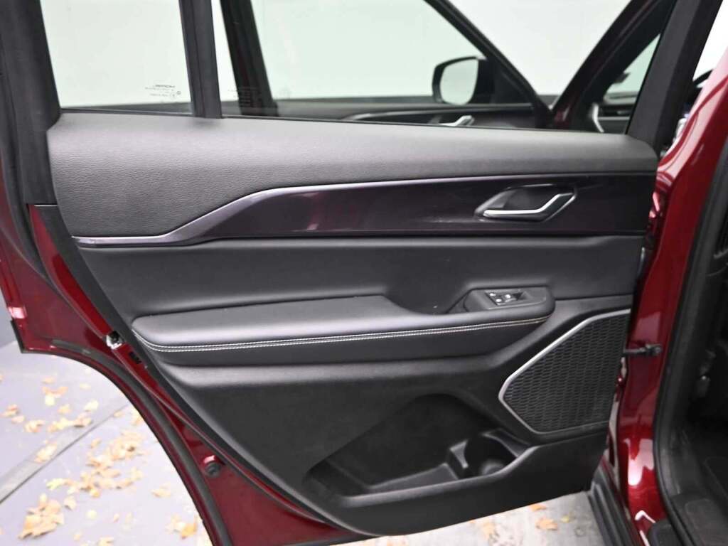 2021 Jeep Grand Cherokee L Altitude 4x4