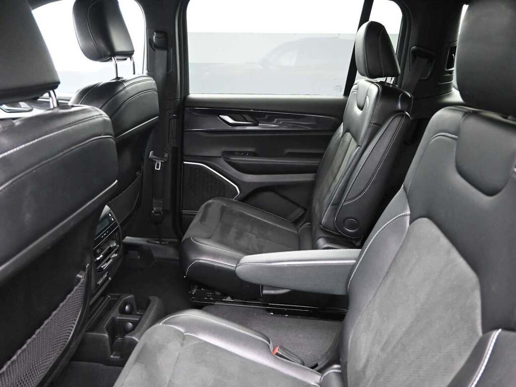 2021 Jeep Grand Cherokee L Altitude 4x4