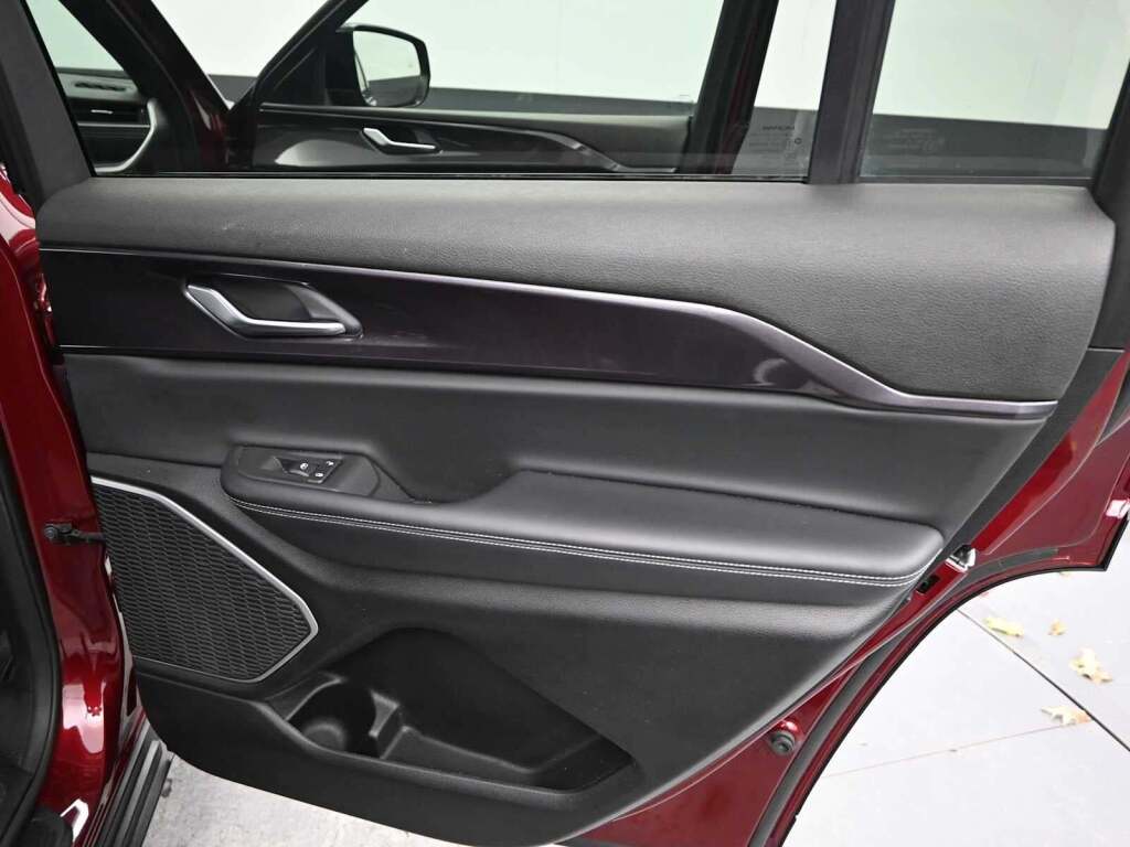 2021 Jeep Grand Cherokee L Altitude 4x4