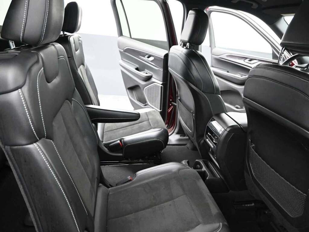 2021 Jeep Grand Cherokee L Altitude 4x4