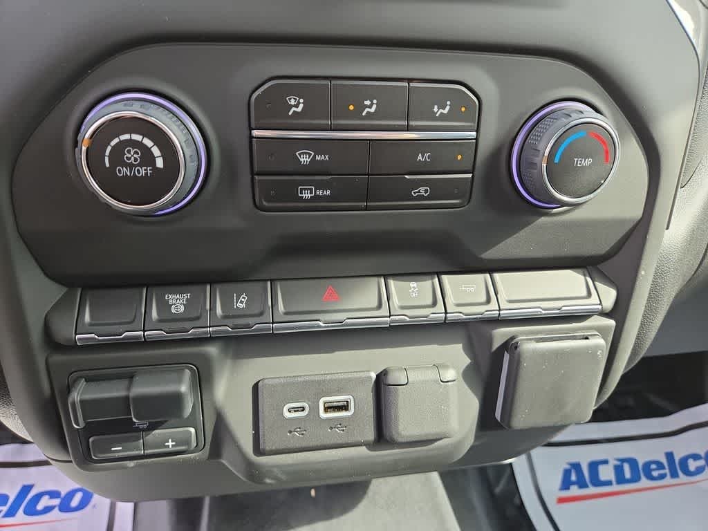 2024 Chevrolet Silverado 3500HD CC Work Truck