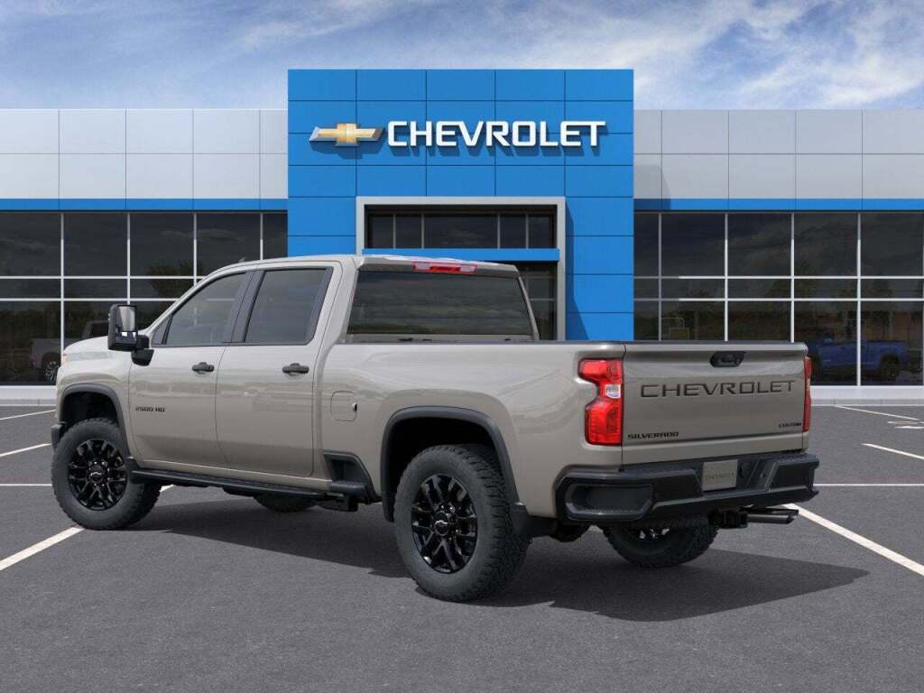2026 Chevrolet Silverado 2500HD Custom