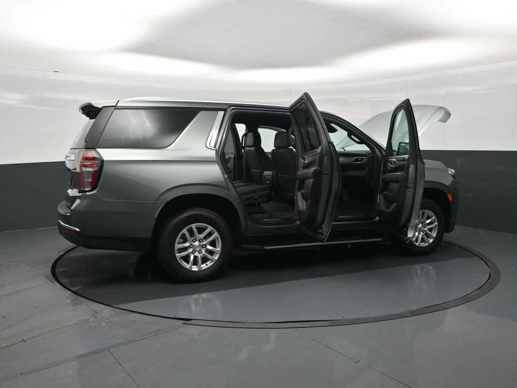 2024 Chevrolet Tahoe 4WD LT