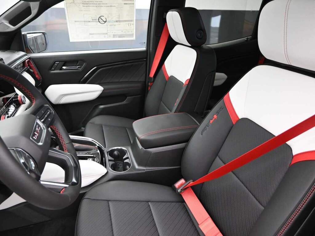 2026 GMC Canyon AT4X, 4WD