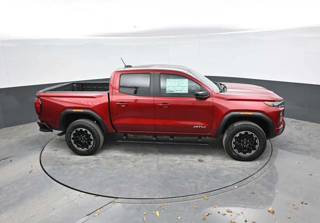 2026 GMC Canyon AT4, 4WD